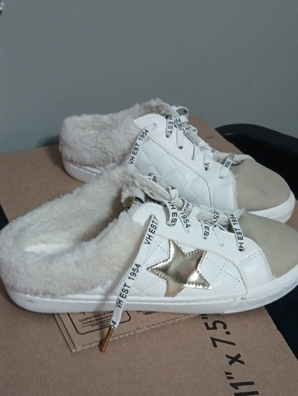 Womens Size 8 Vintage Havana White Sneakers